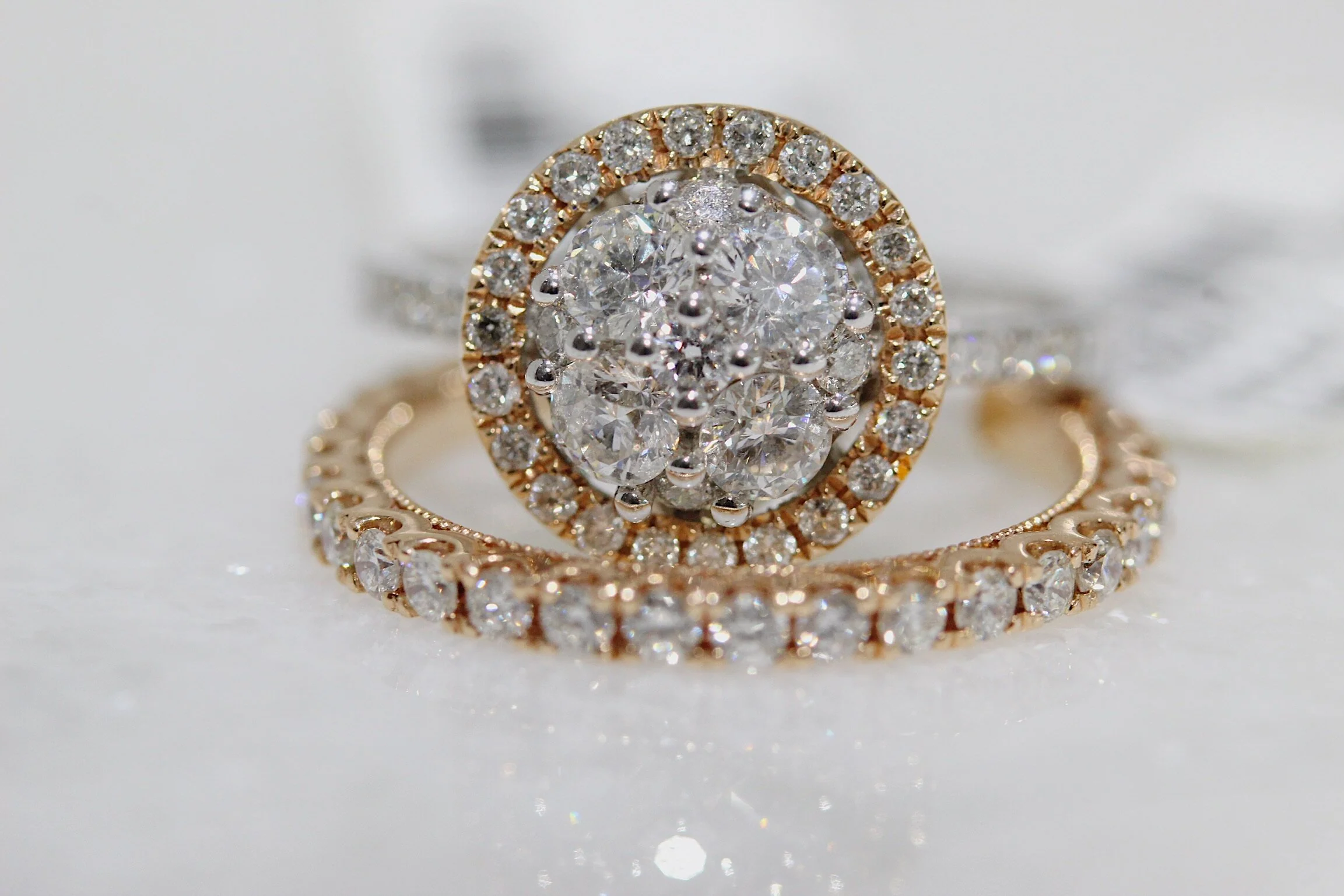 14K Two Tone 1.00 Carat Diamond Ring - Image 2