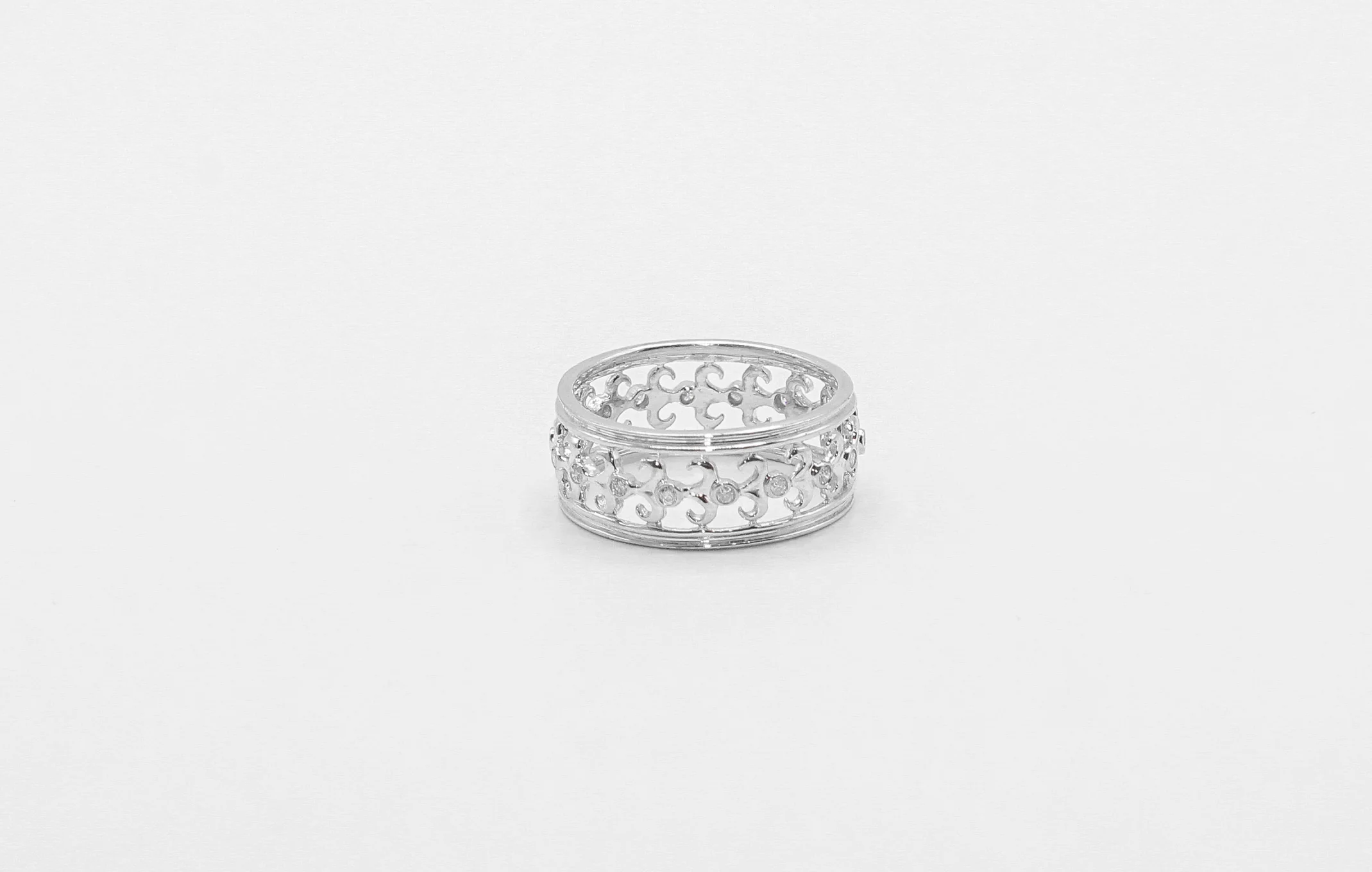 14K Diamond Fleur De Lis Bezel Eternity Band Ring