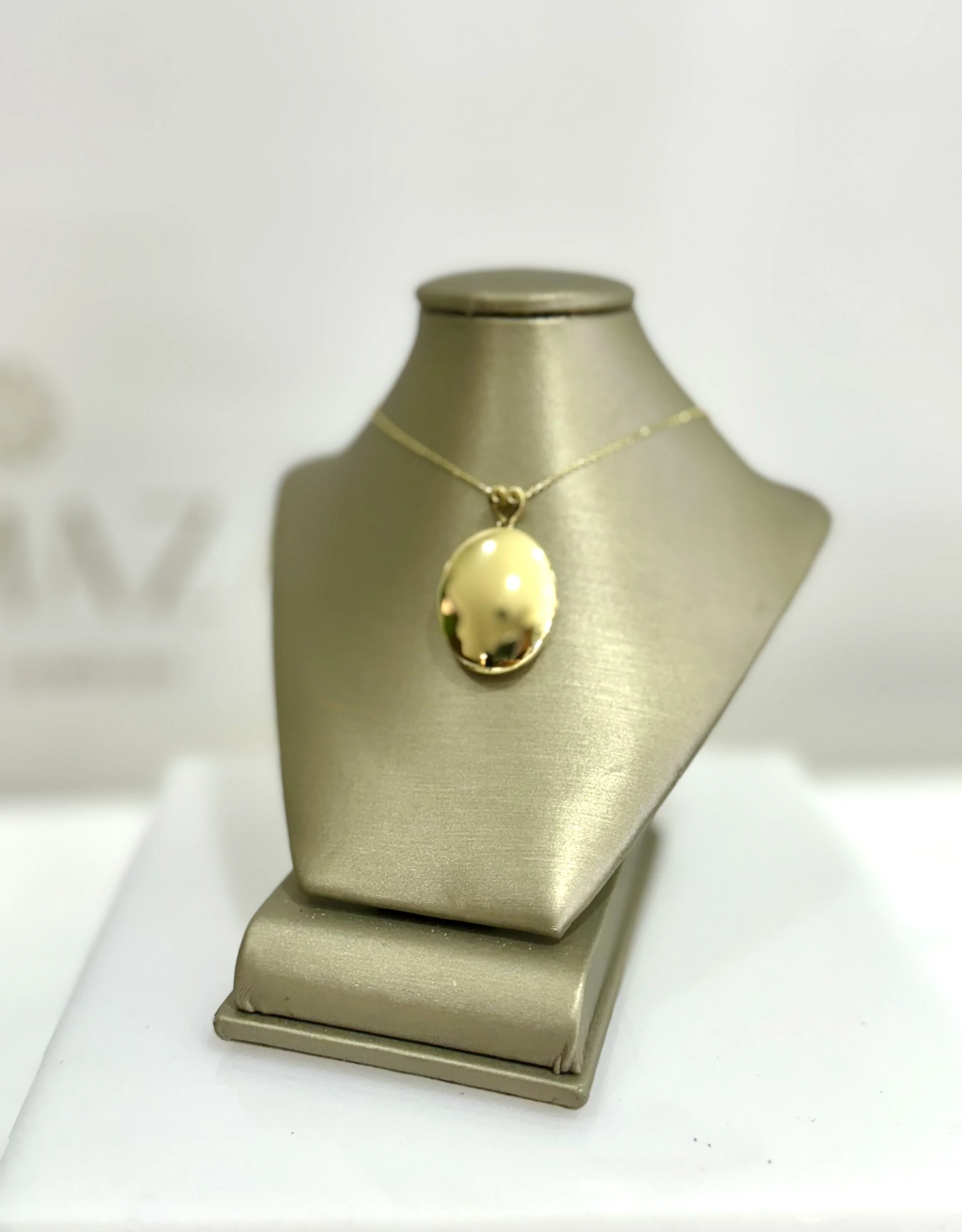 14K Gold Oval Locket Necklace