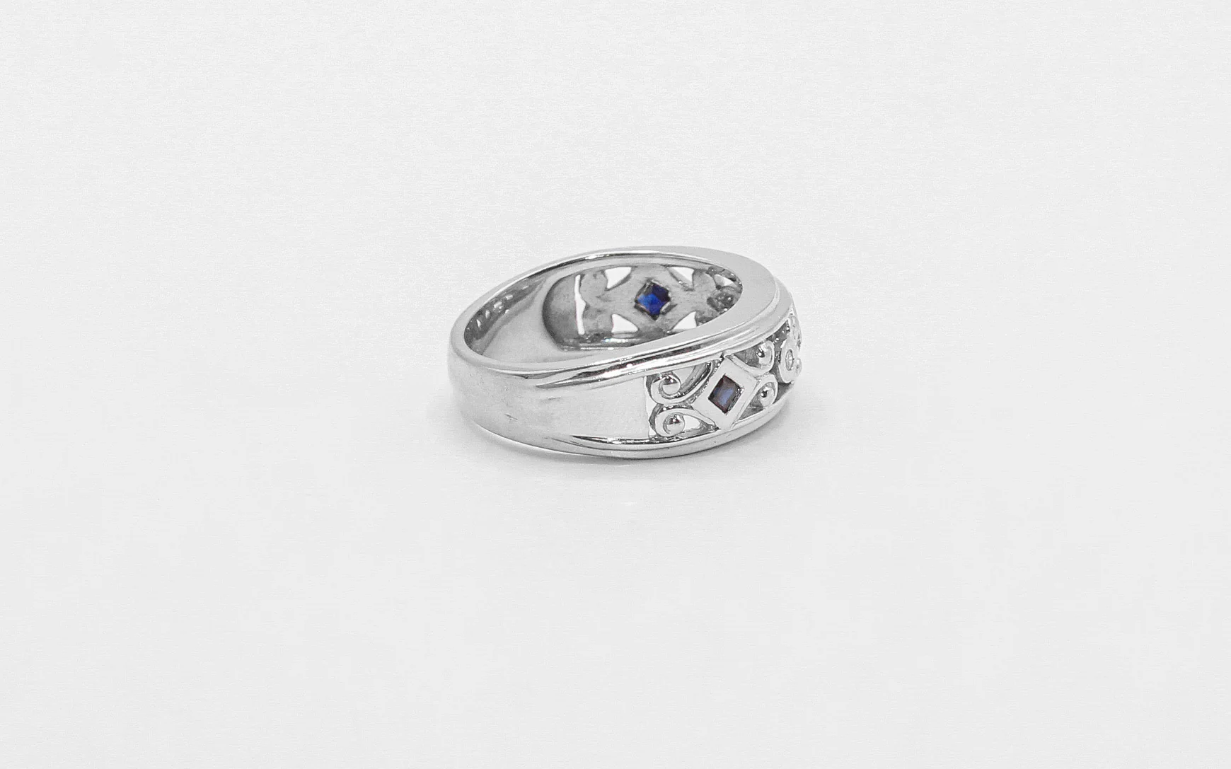 14K White Gold Diamond Sapphire Ring - Image 2