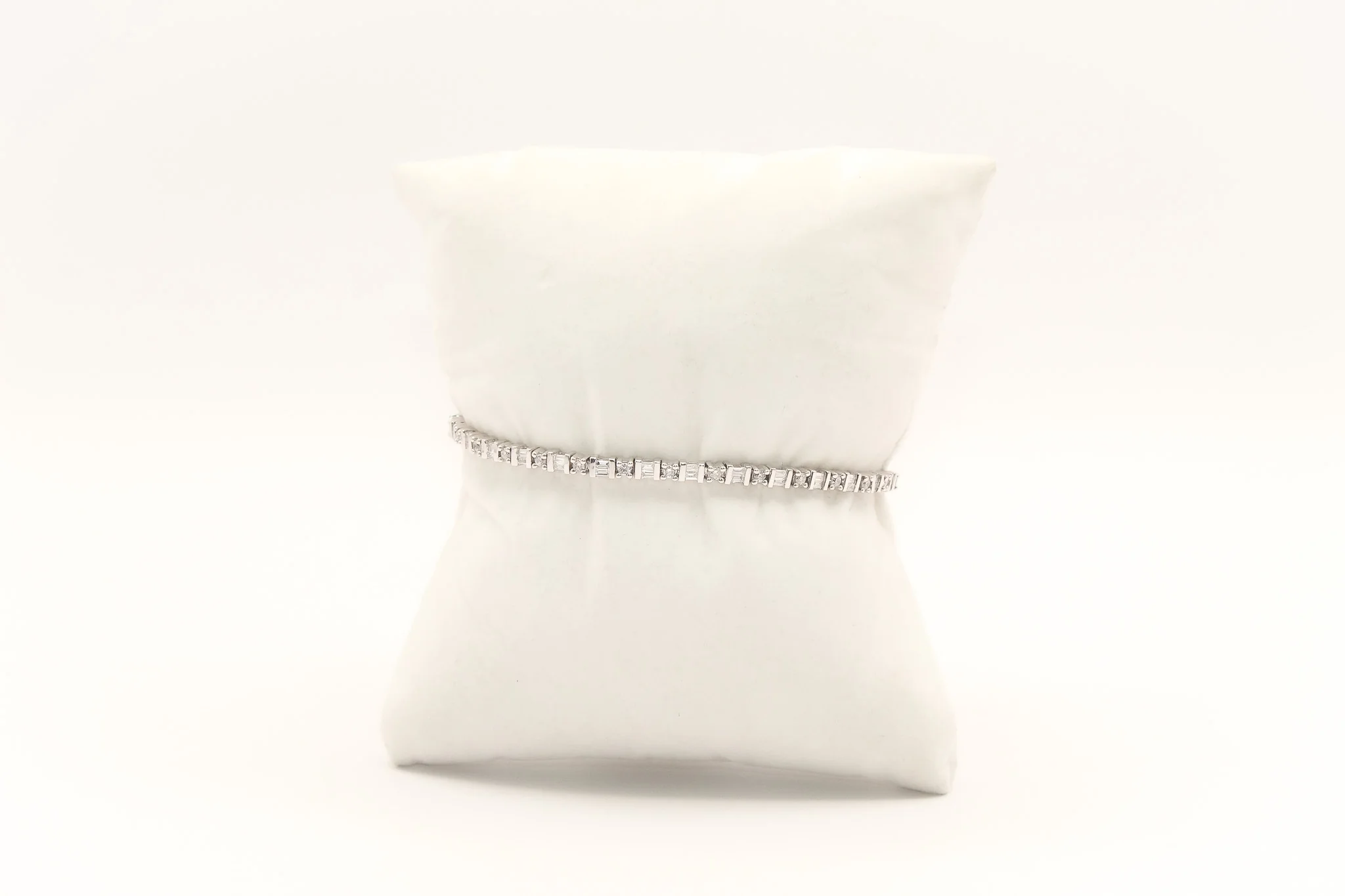 14K White Gold Diamond Tennis Bracelet