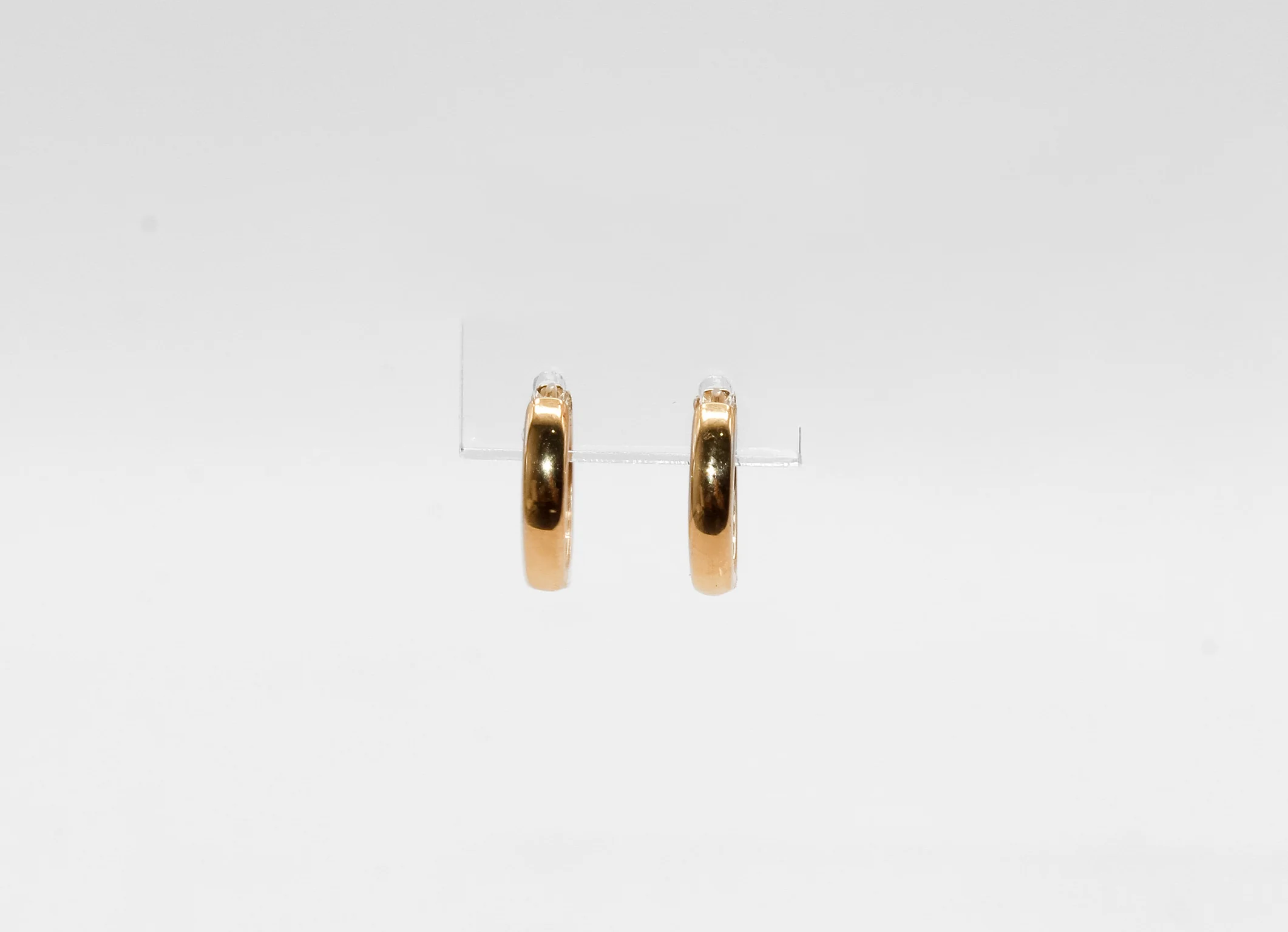 18K Gold Mini Huggies’ Earrings