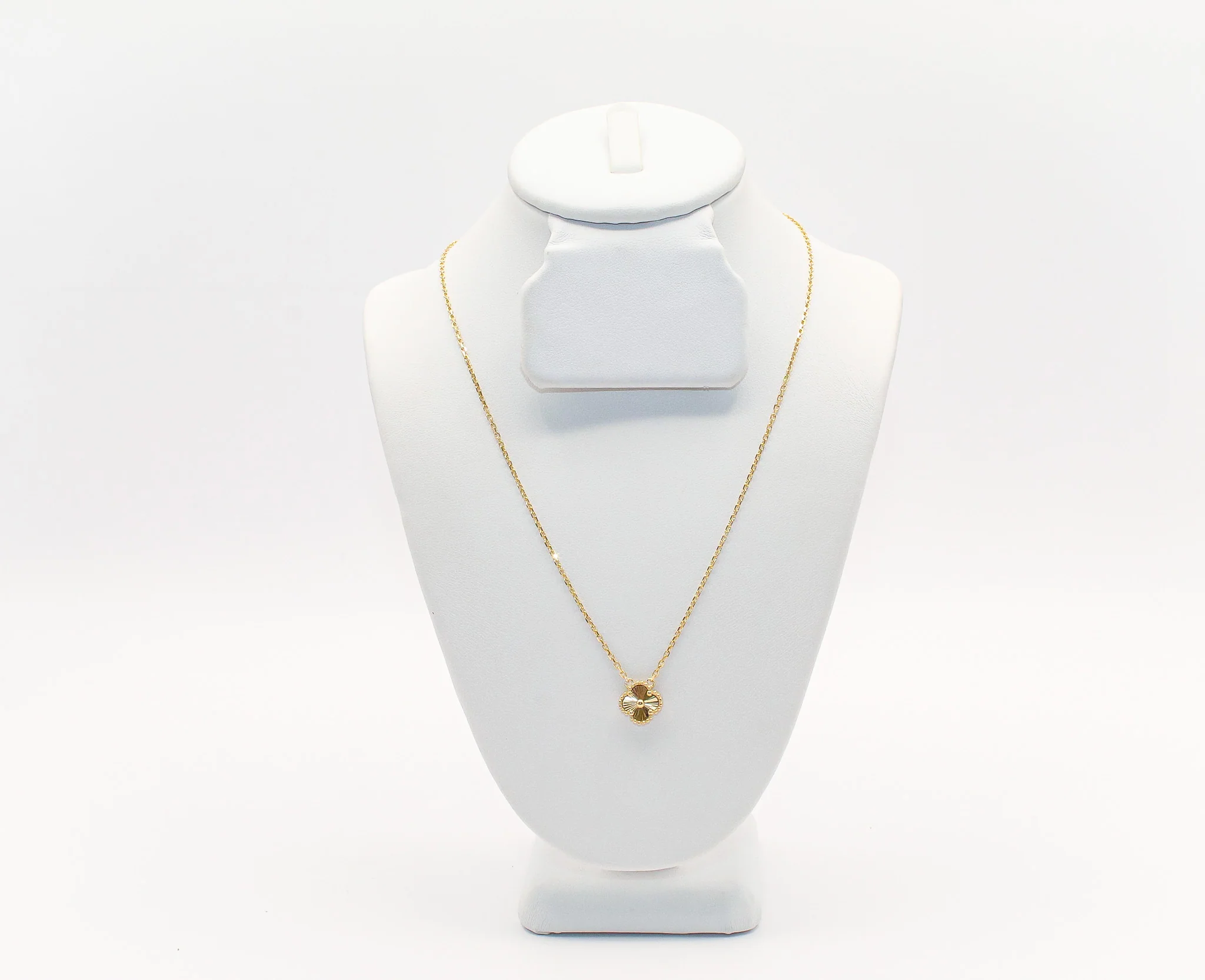 18K Gold Mini Flower Necklace