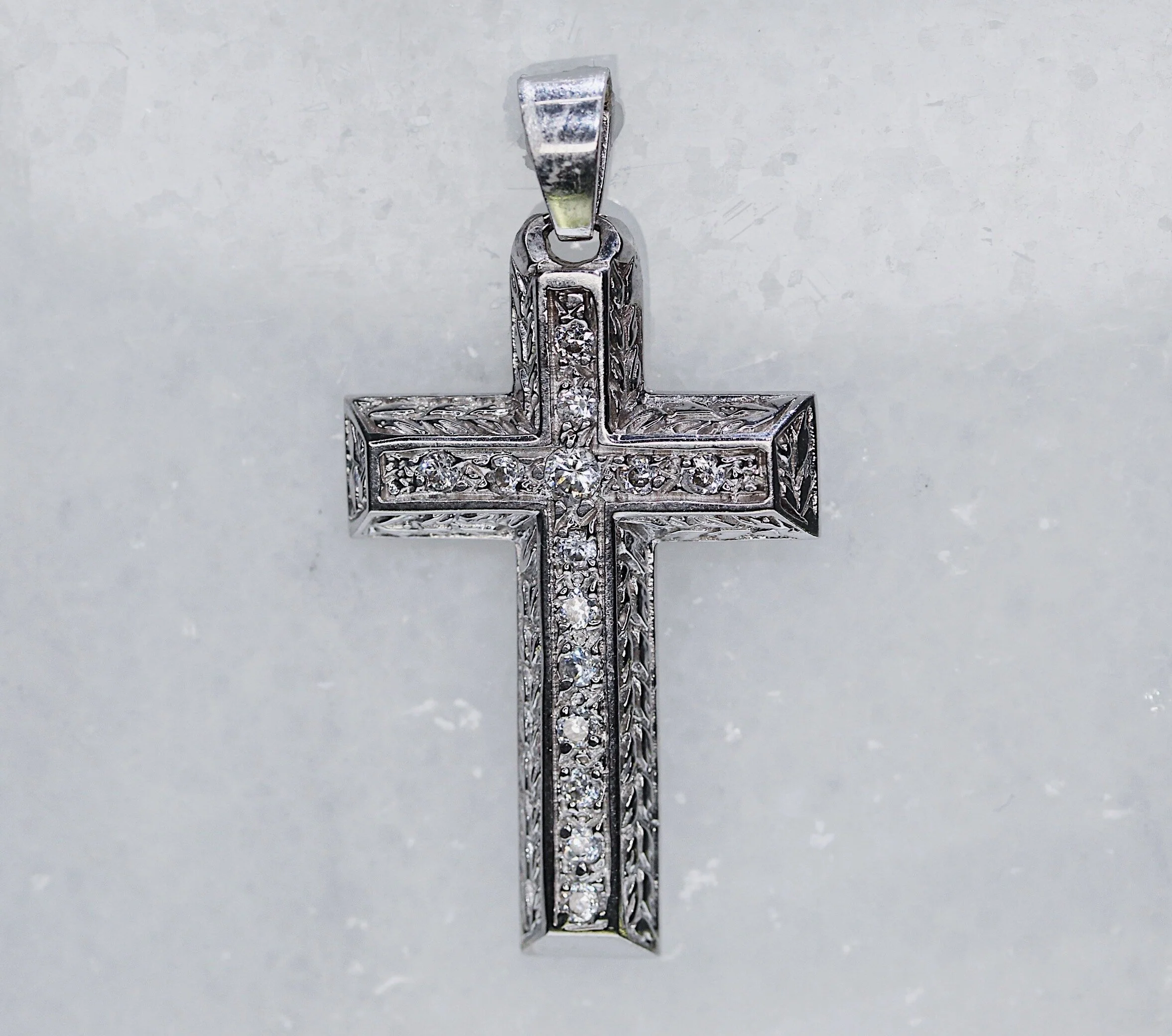 18K White Gold Cross Pendant