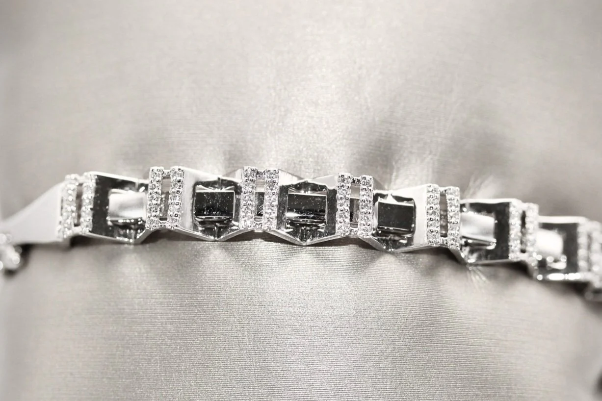18K White Gold Diamond Bangle Bracelet - Image 2