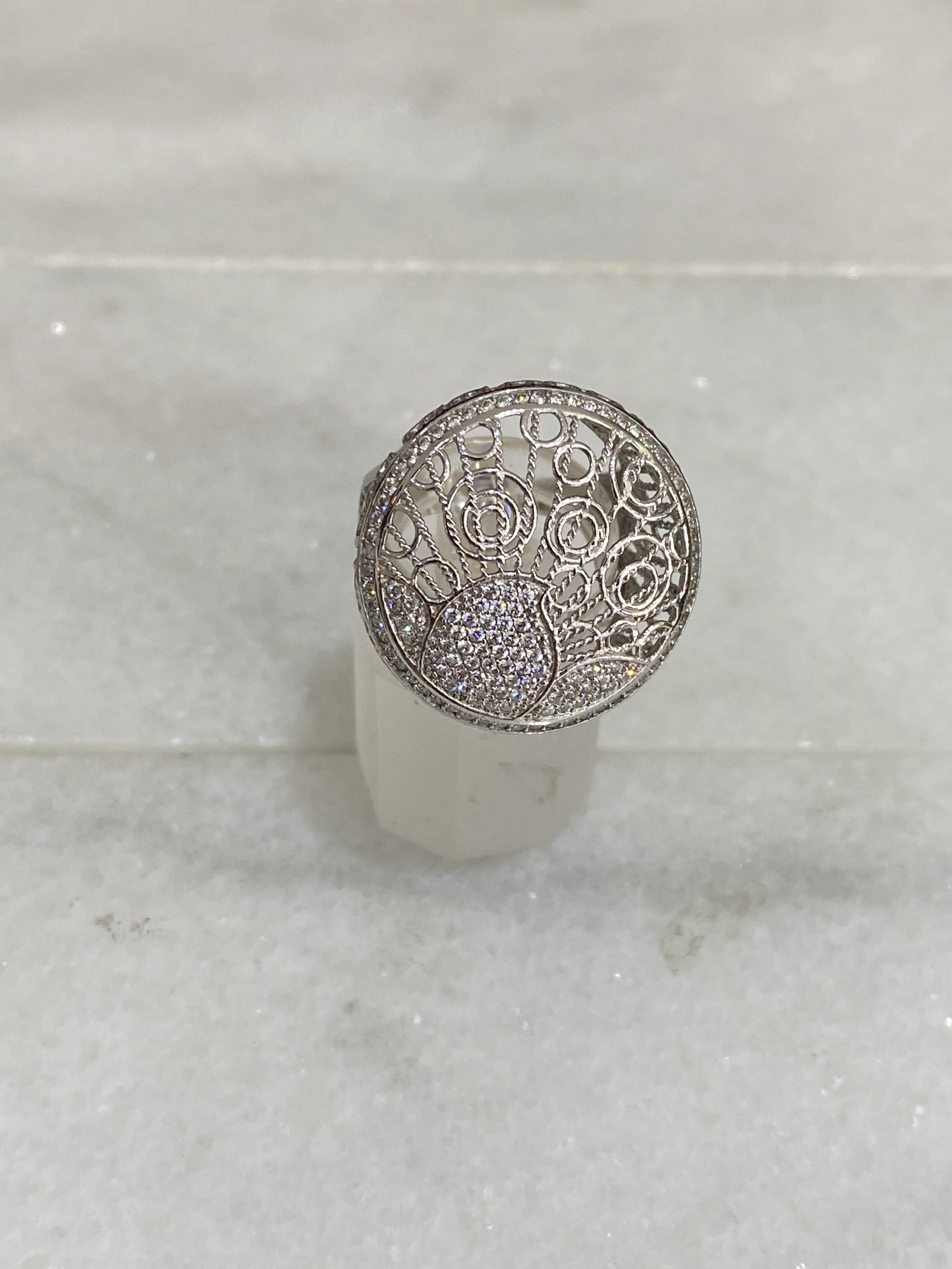 18K White Gold Ring - Image 2