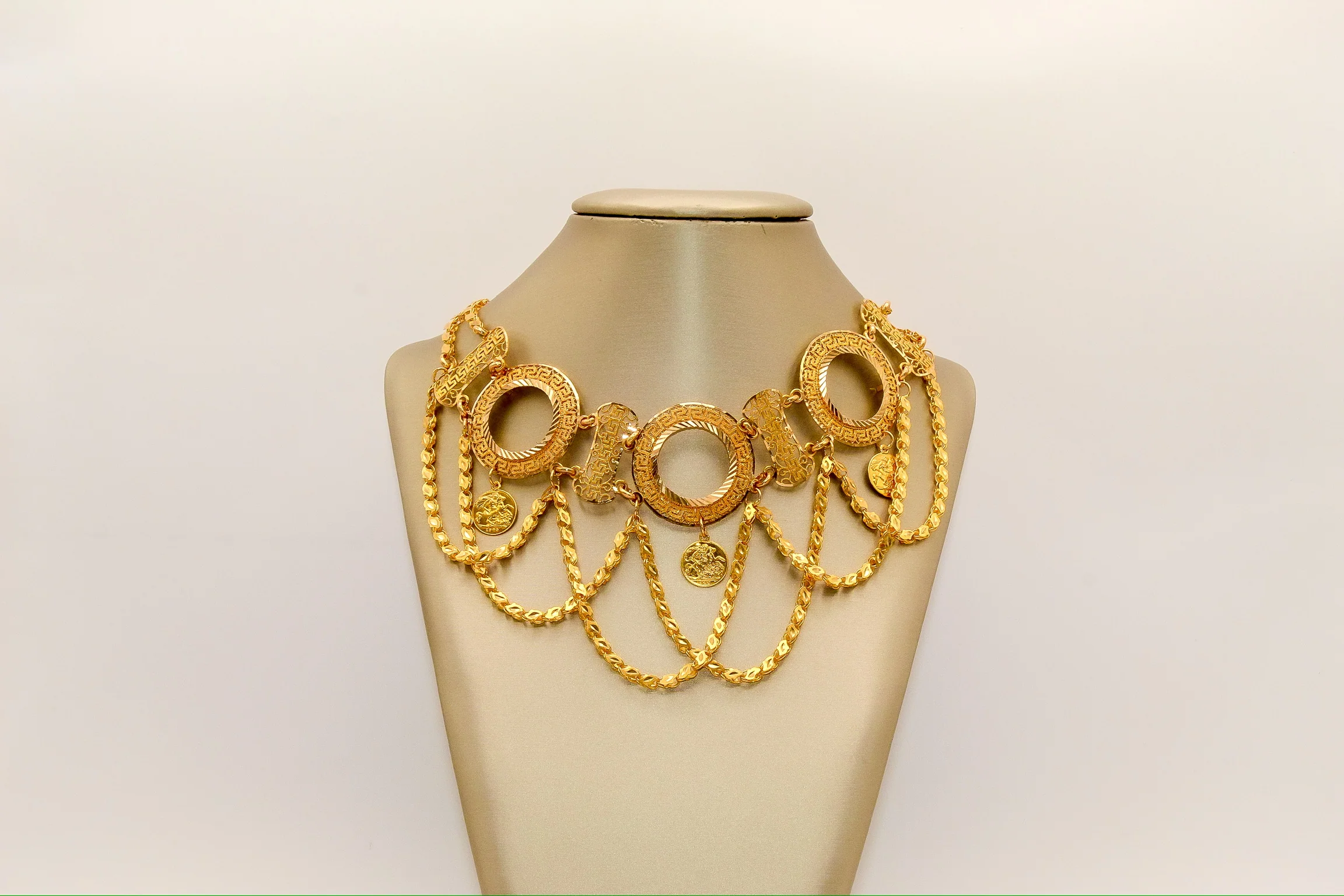 21K Gold 3 Coin Choker Necklace - Image 2