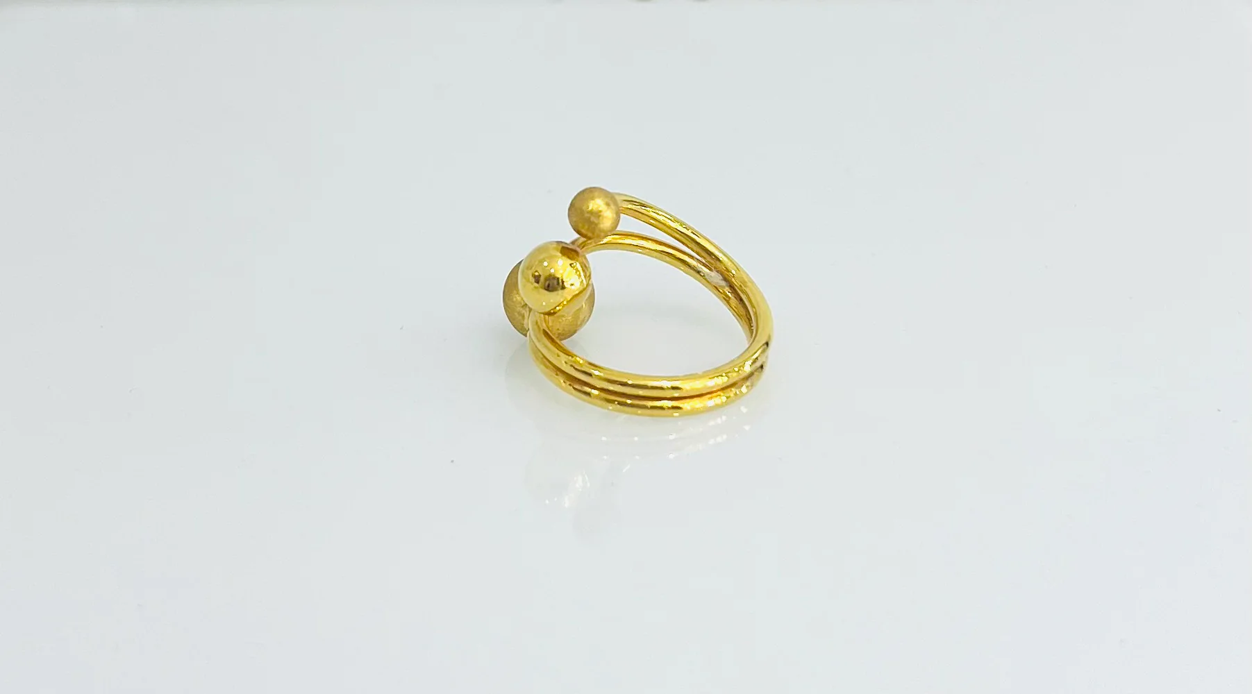 21K Gold Ball Ring - Image 2