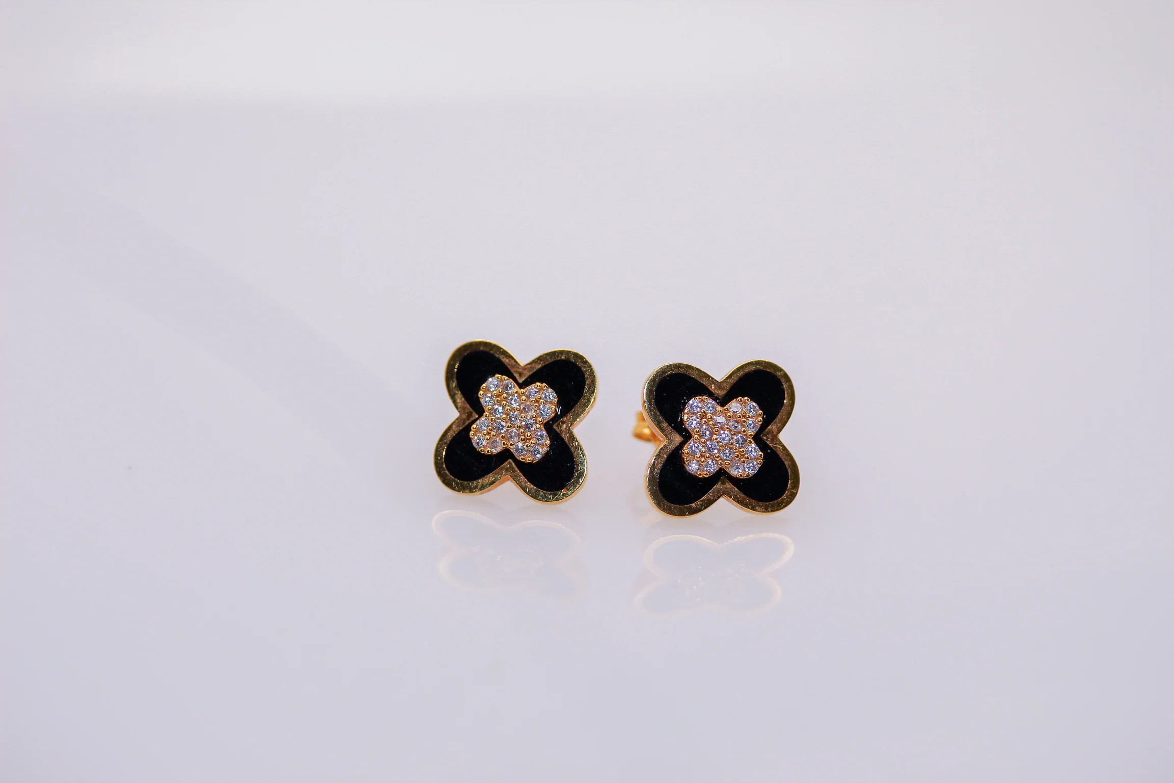 21K Gold Black Flower Earrings