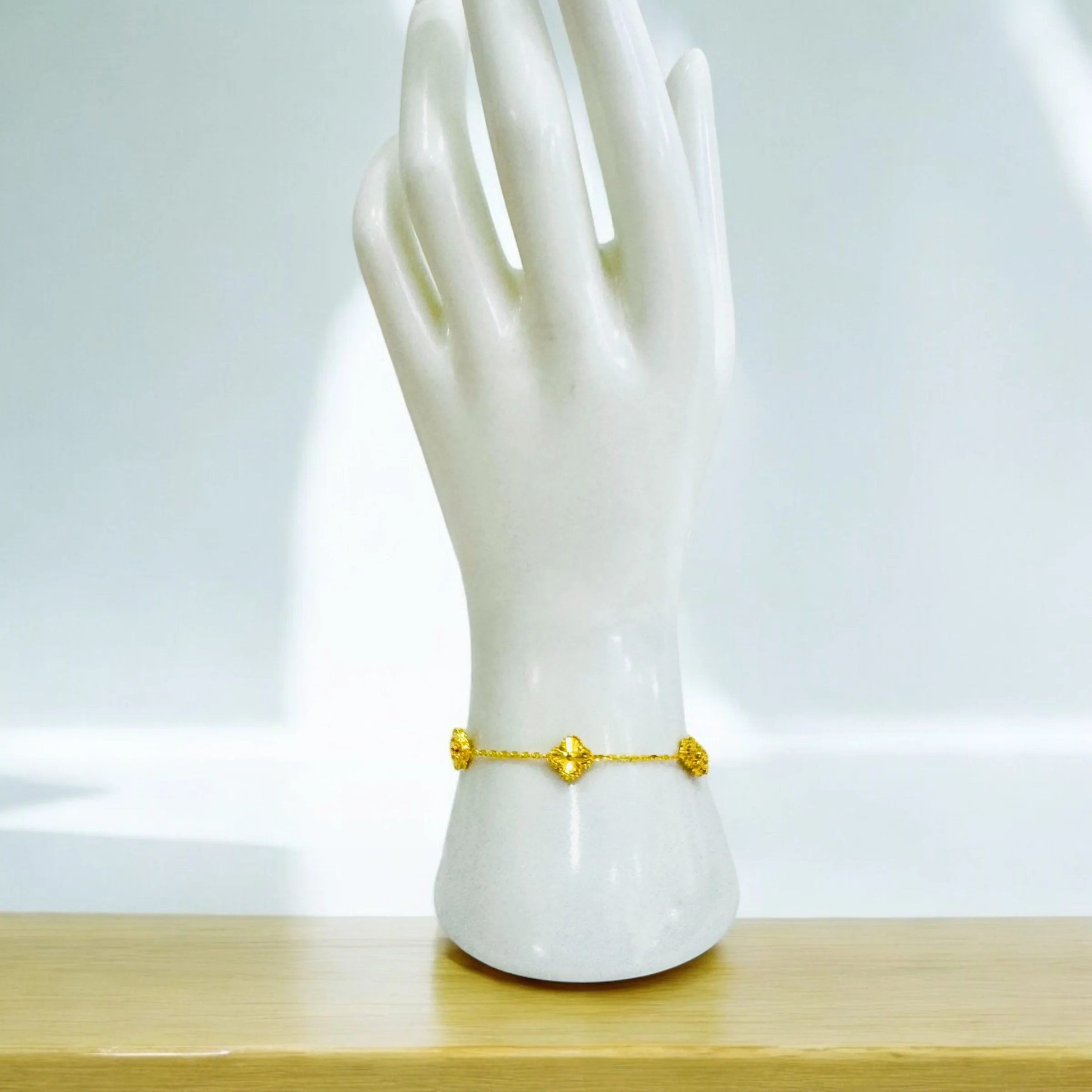 21K Gold Mini Flower Bracelet
