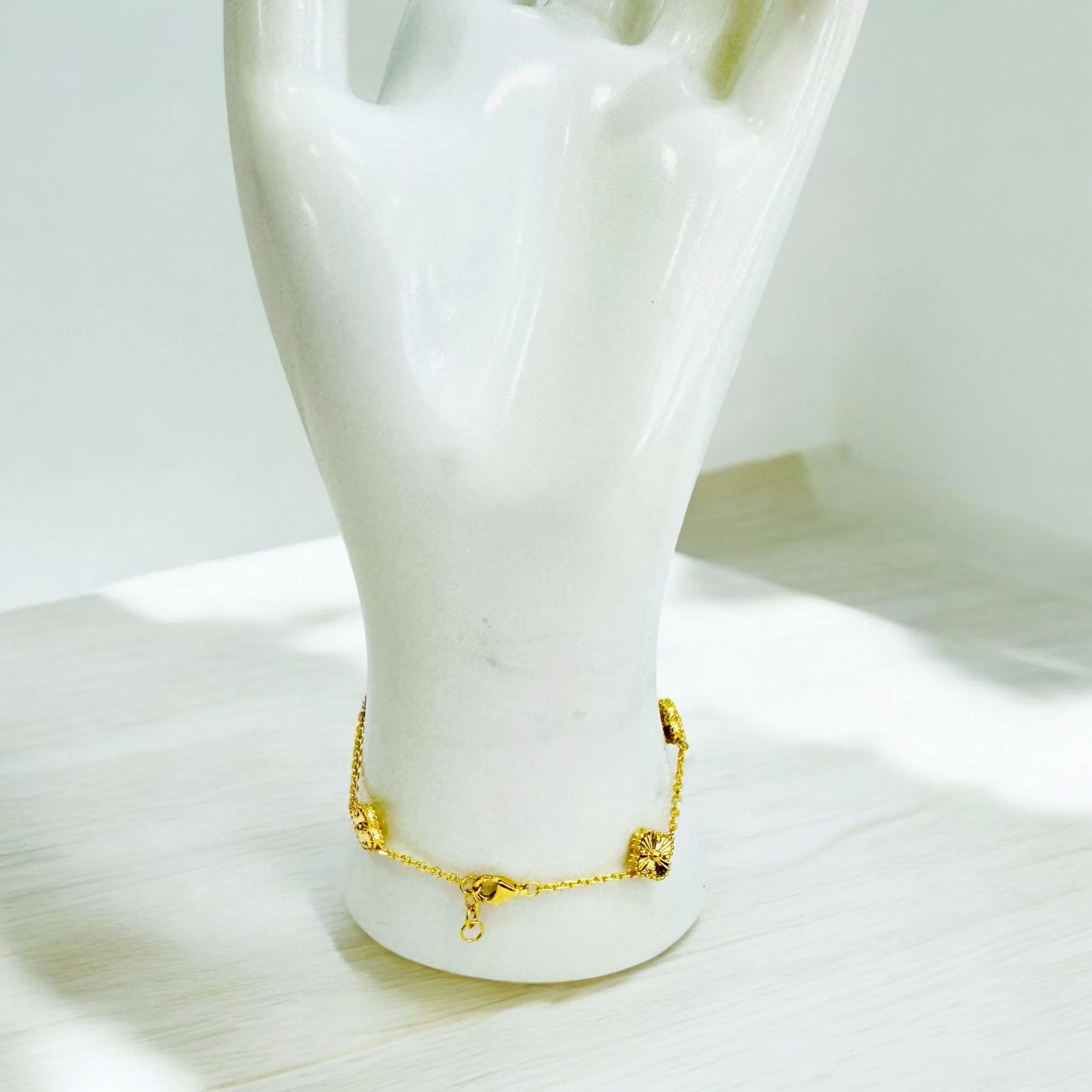 21K Gold Mini Flower Bracelet - Image 2