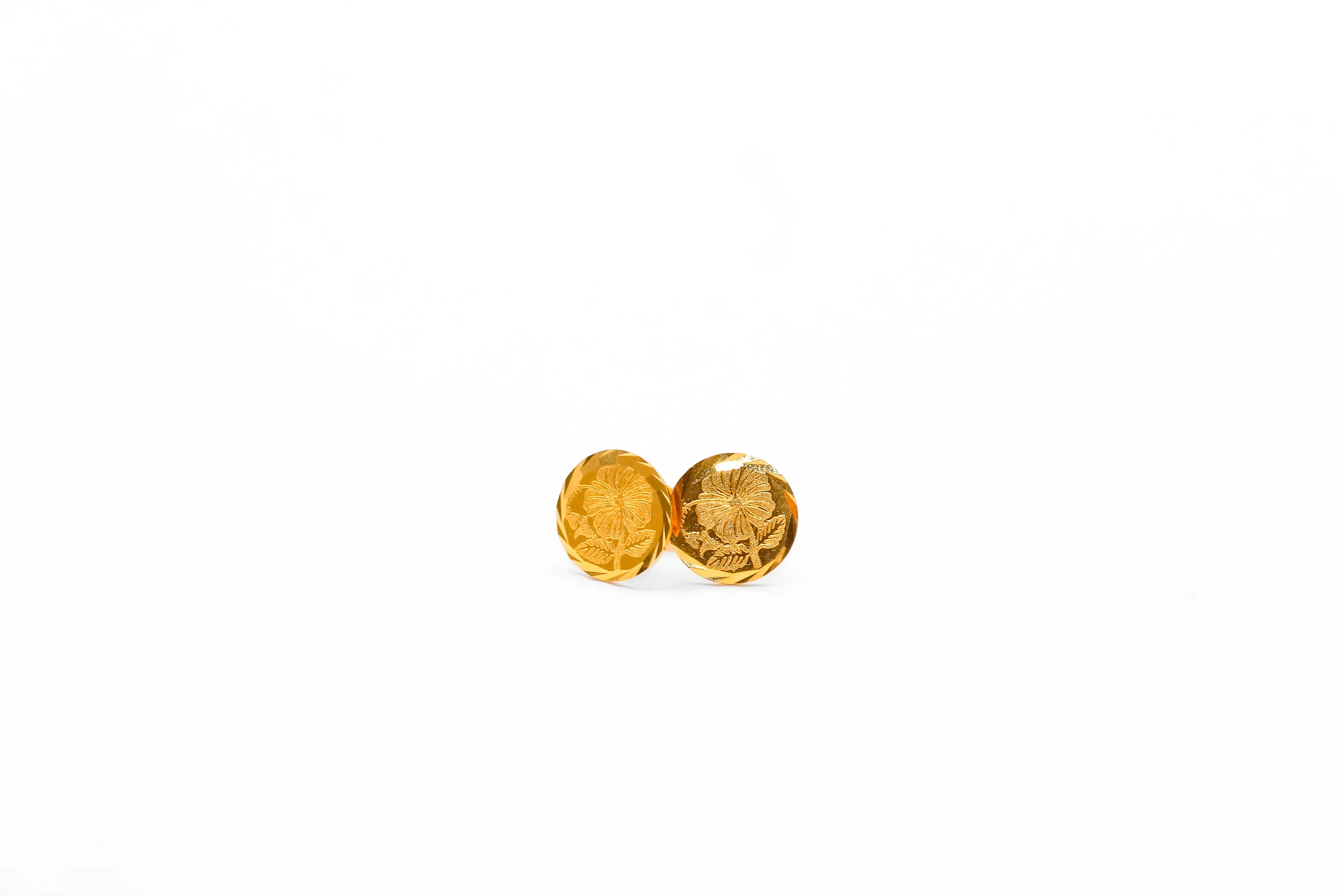 21K Gold Coin Flower Post Earrings - Image 2