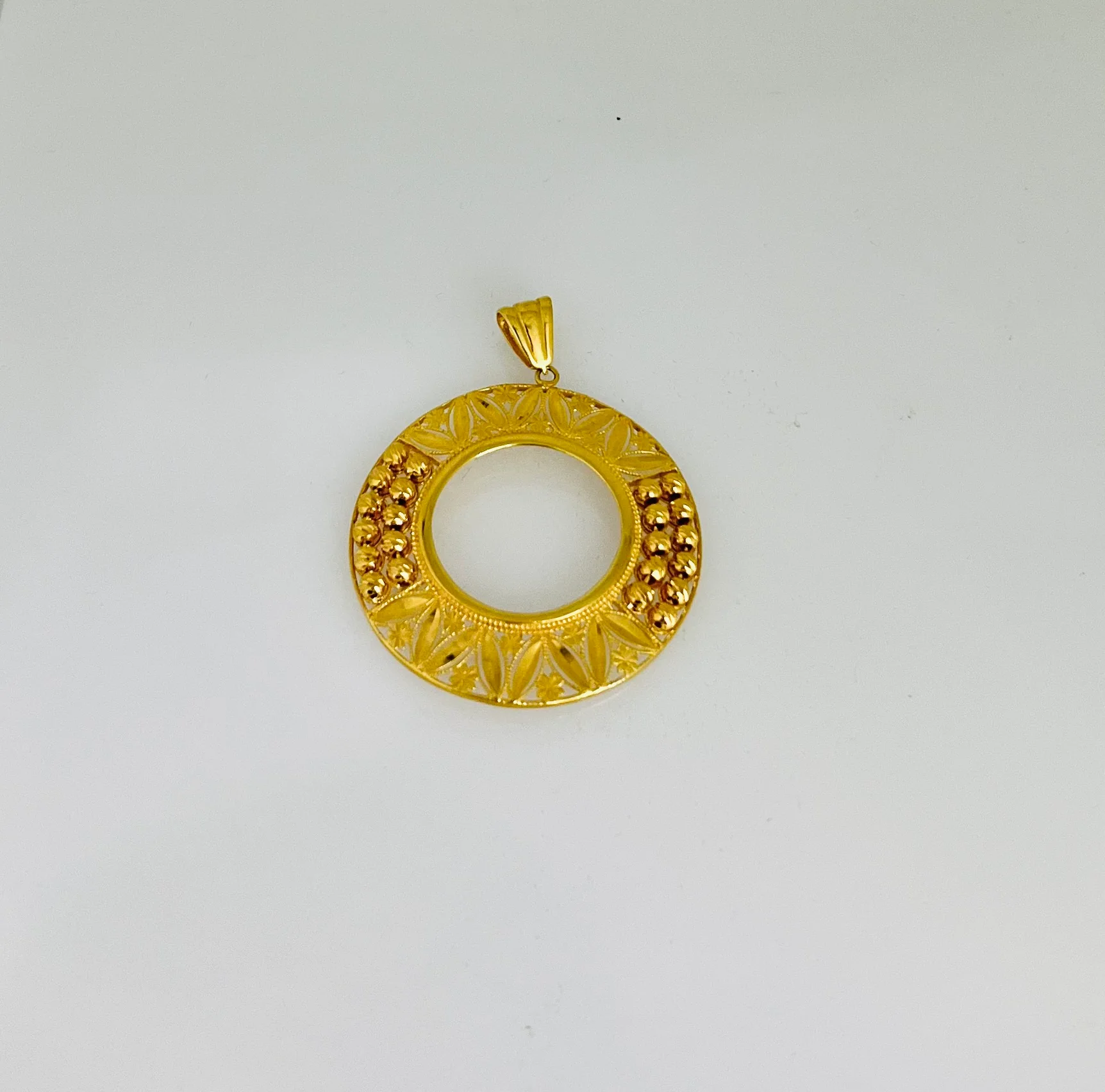 21K Gold Coin Frame Pendant