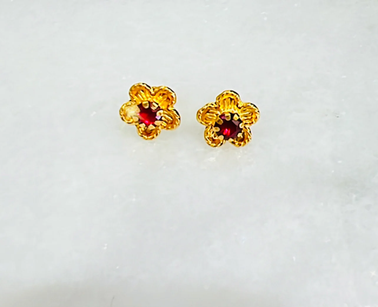 21K Gold Flower Earrings - Image 3