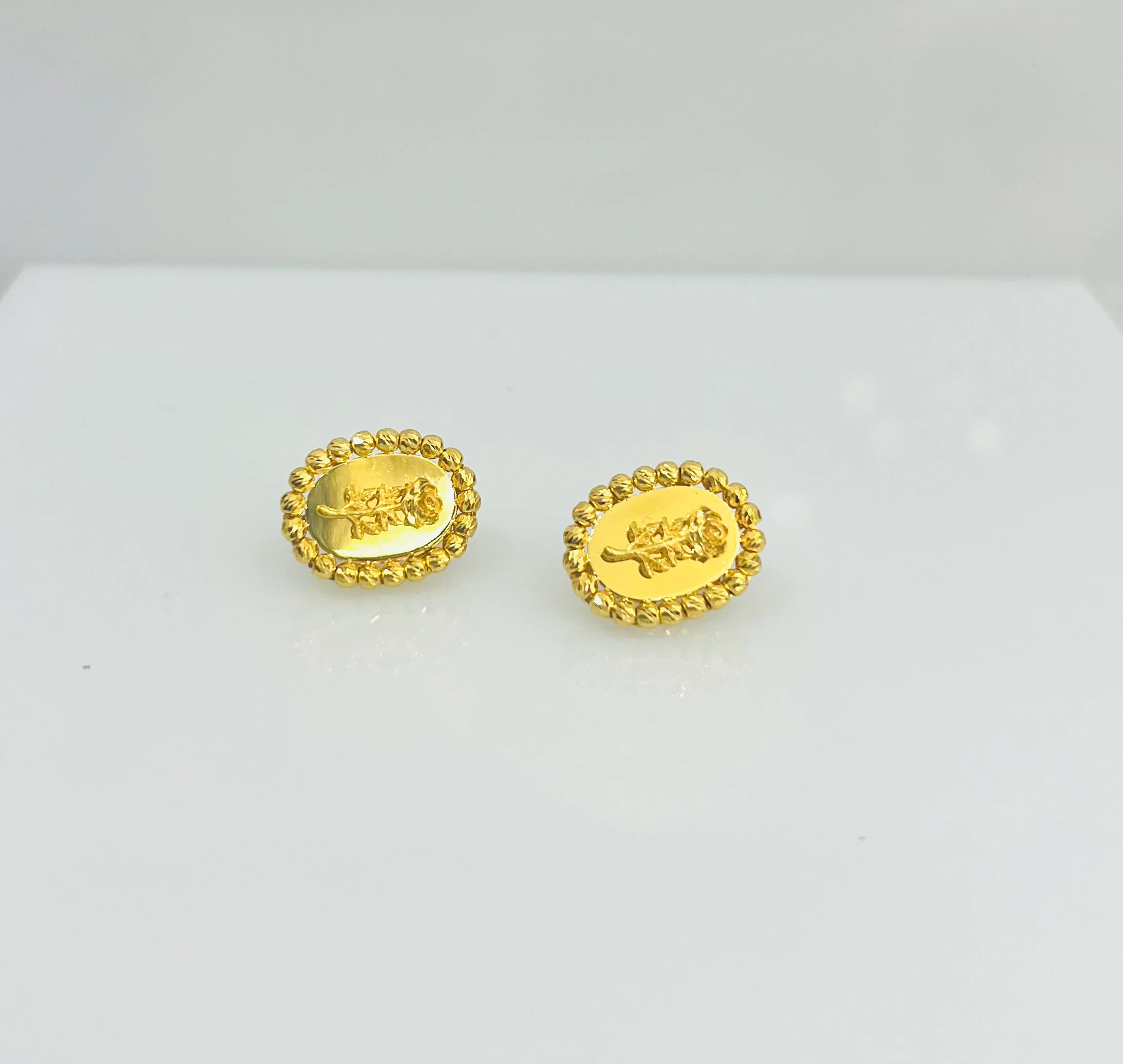 21K Gold Himo Oval Rose Earrings - Image 2