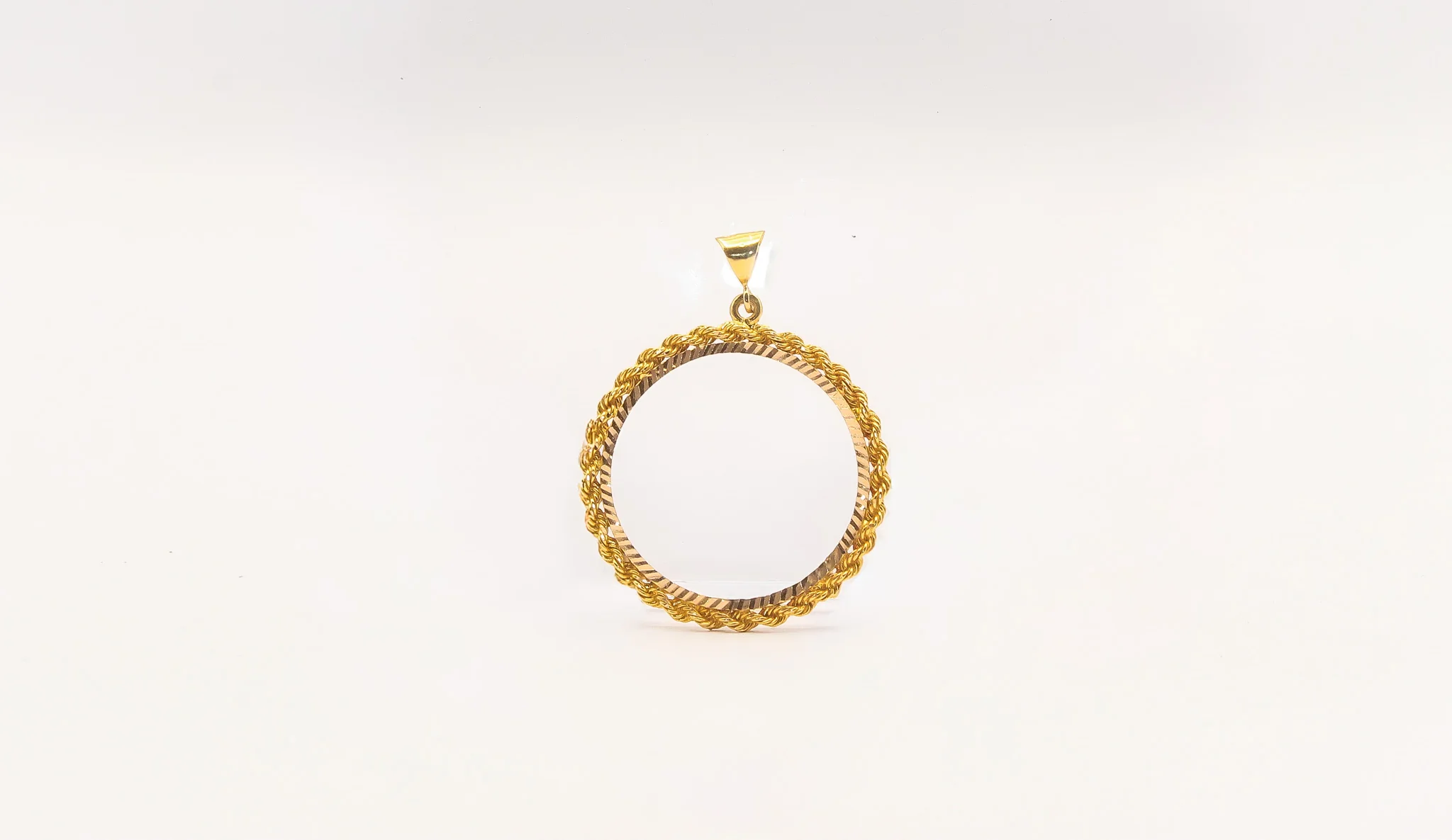 21K Gold Khamasiah Rope Frame Pendant