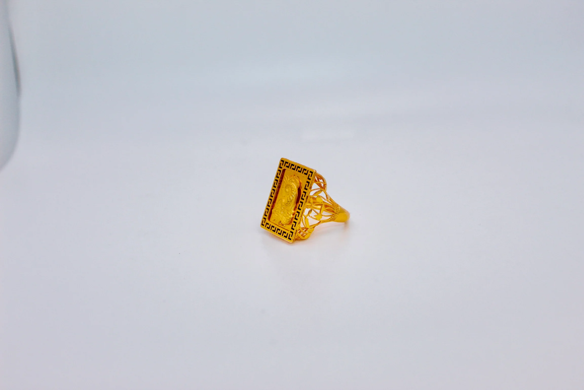 21K Gold Lady Futuna Ring - Image 2
