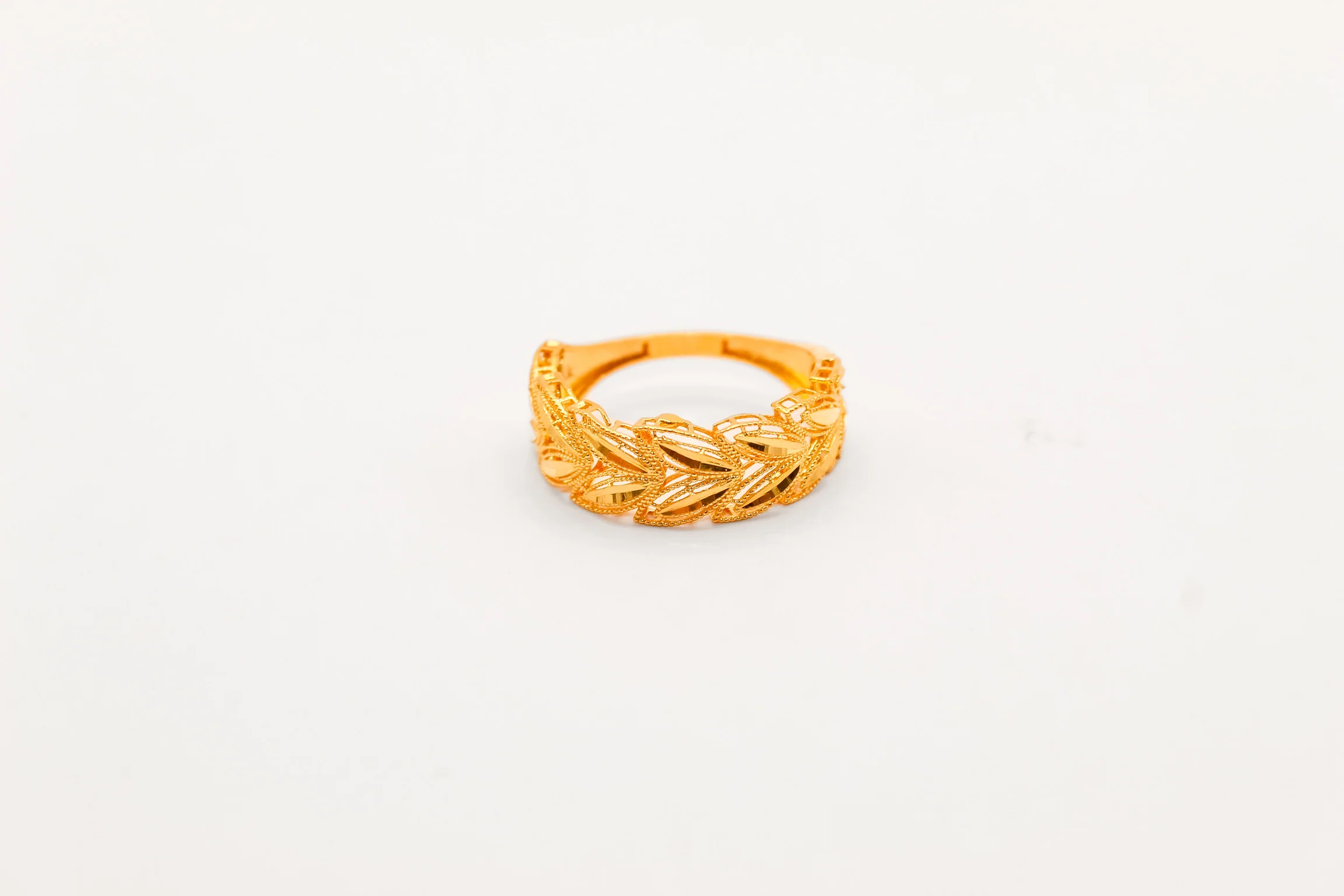 21K Gold Leaf Ring - Image 3