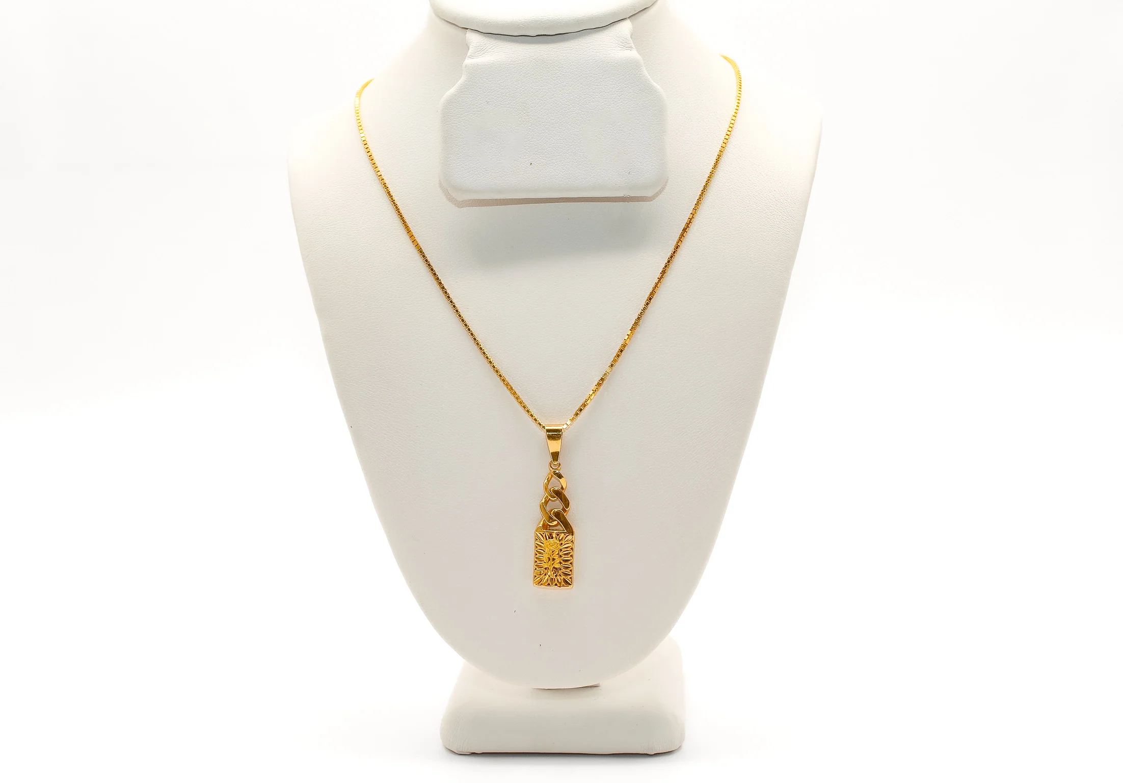 21K Gold Mini Rose Necklace