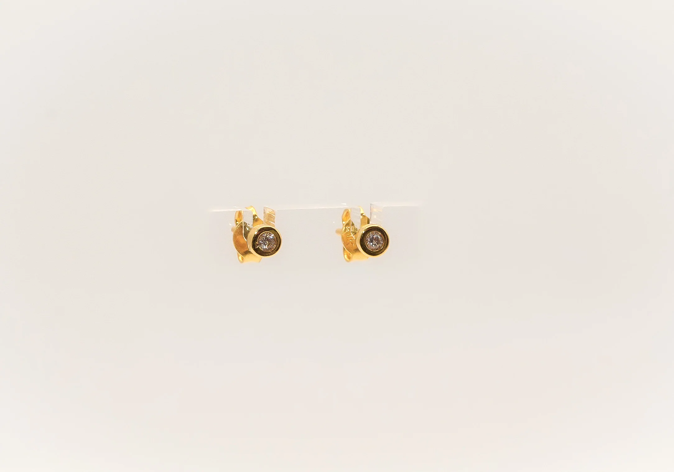 21K Gold Mini Stud Kids Earring - Image 3