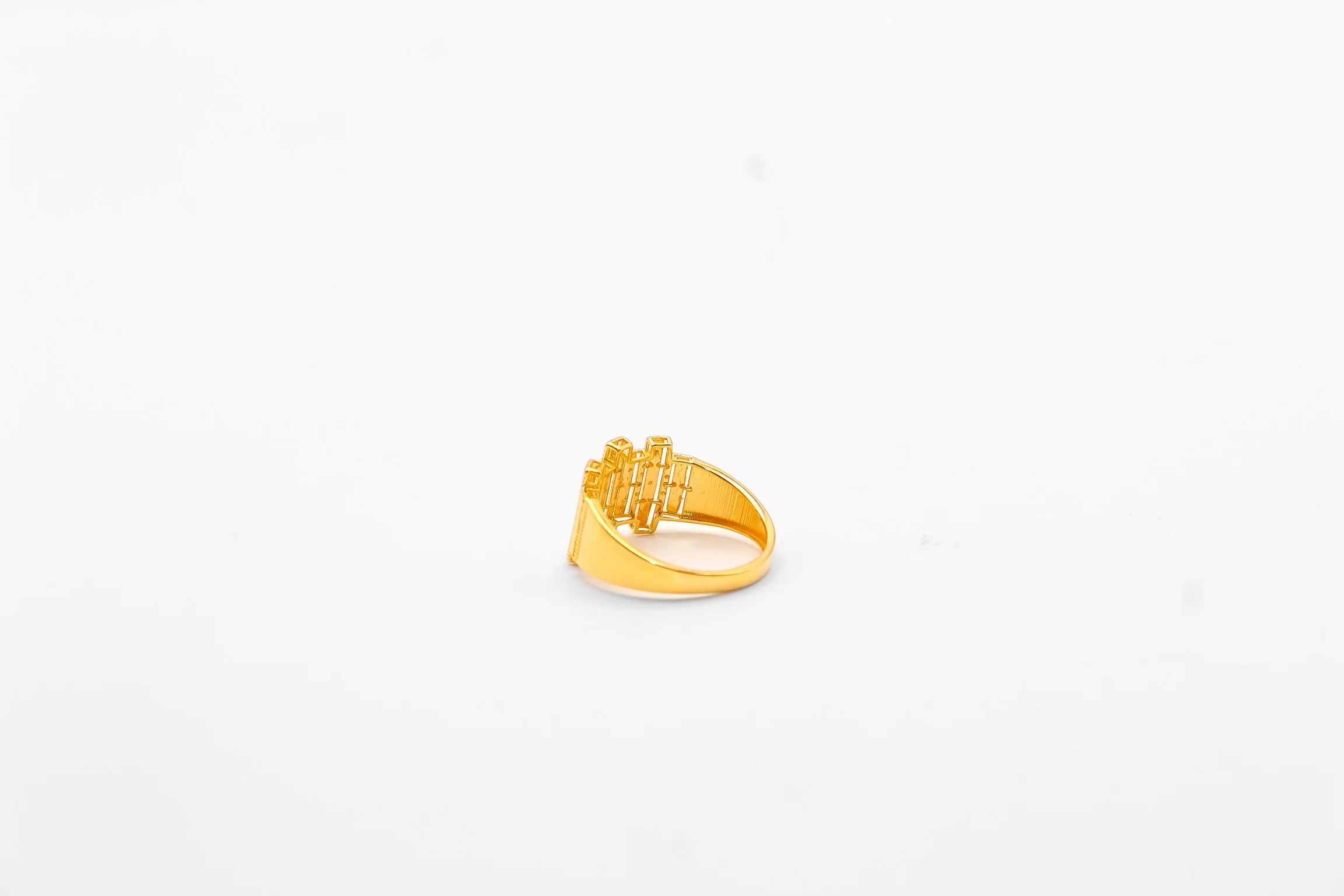 21K Gold Ring - Image 2