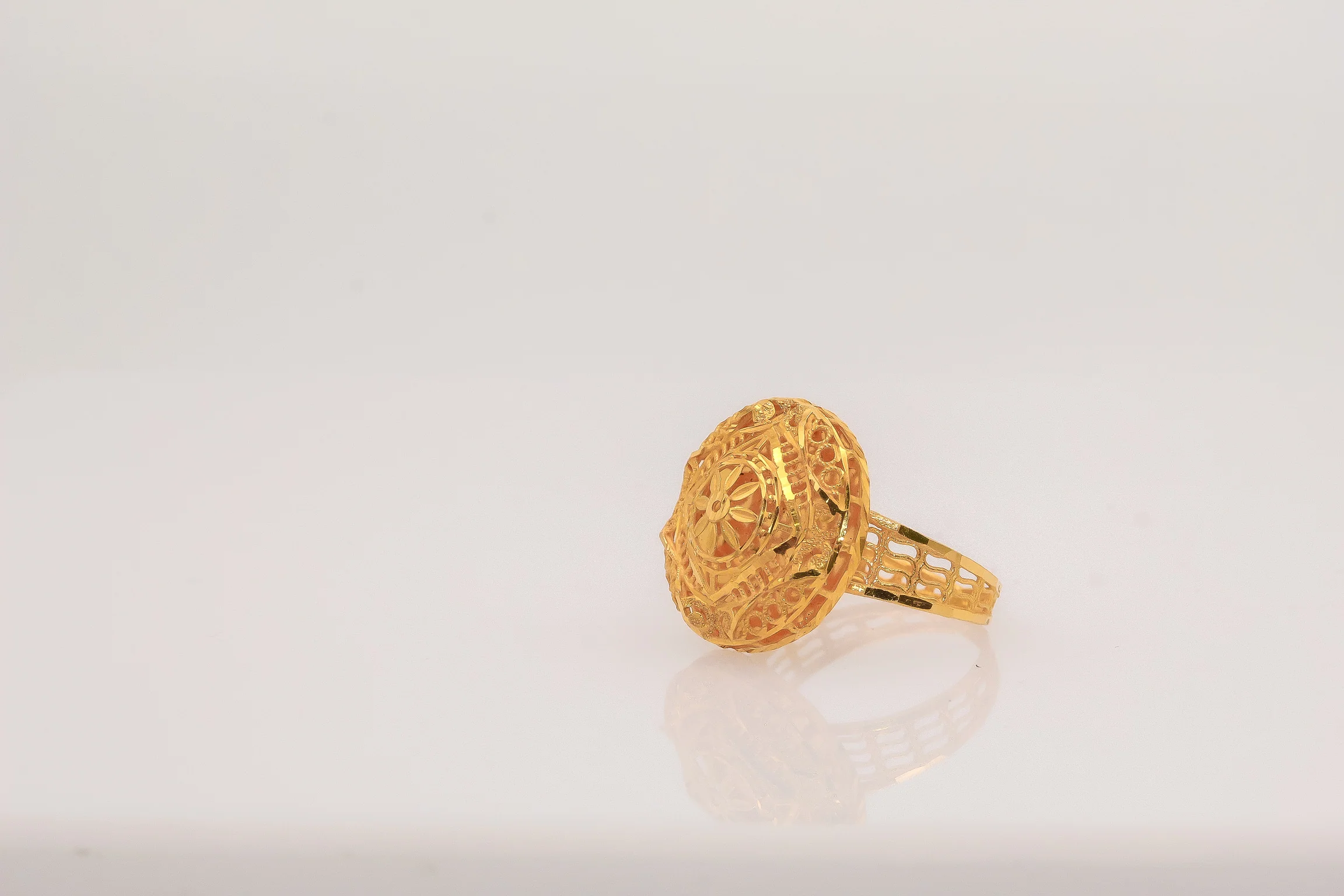 21K Gold Ring - Image 2