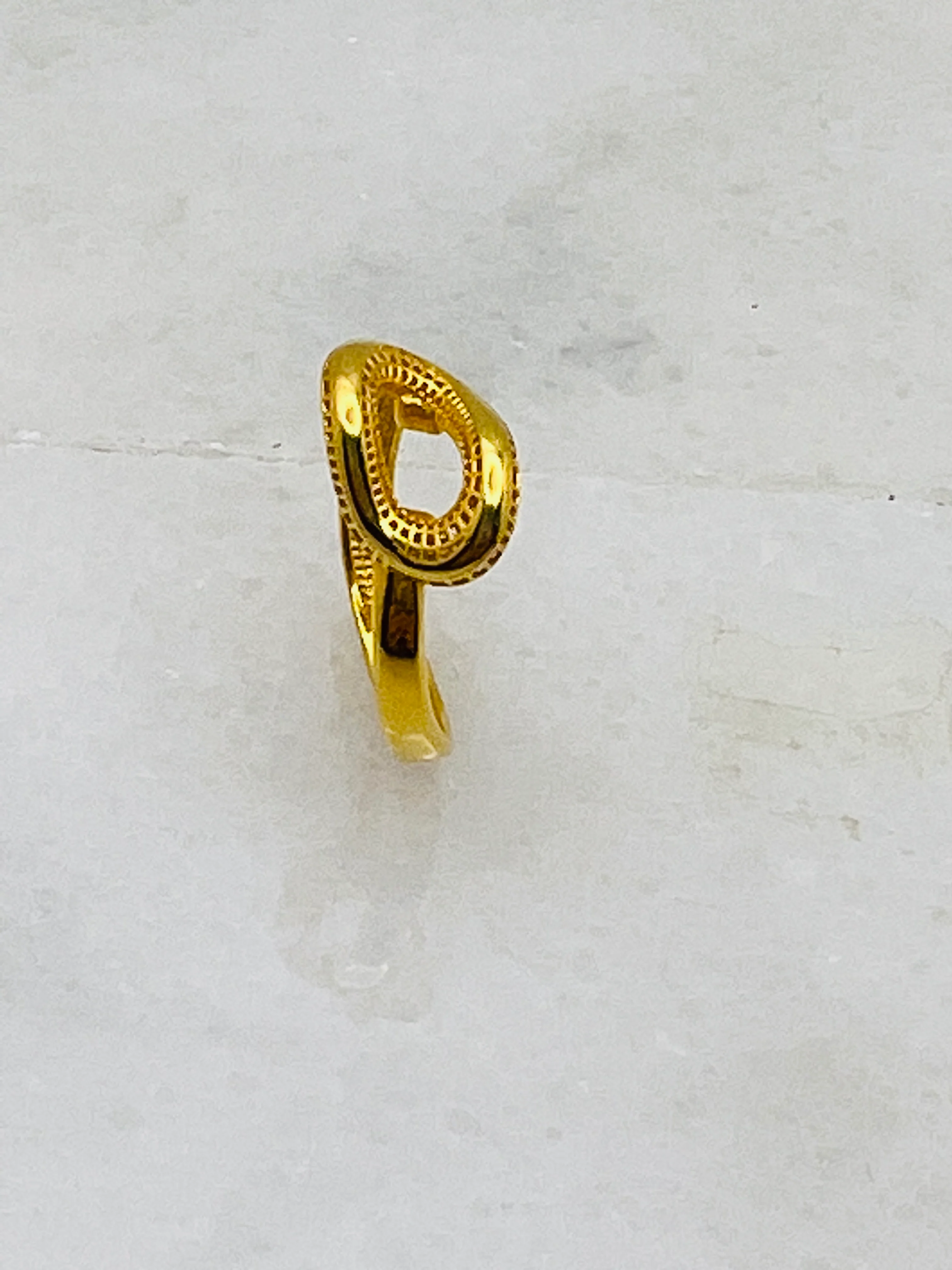 21K Gold Ring - Image 2