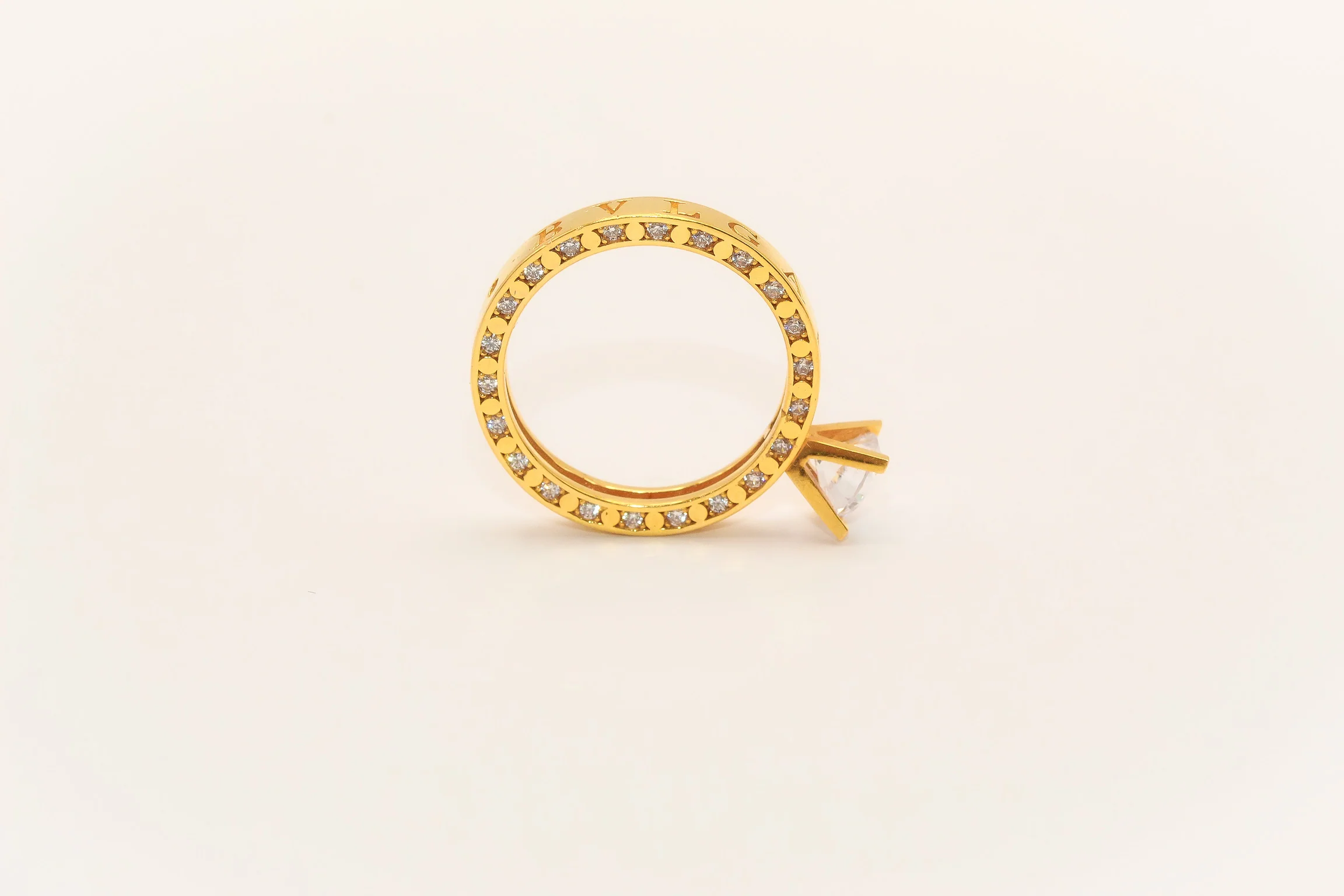 21K Gold Solitaire Ring - Image 3